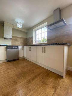 4 bedroom terraced house to rent, Paul Gardens, Croydon