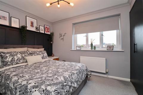 3 bedroom semi-detached house for sale, Harper Close, Pocklington, York