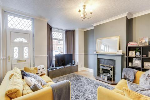 2 bedroom end of terrace house for sale, Montague Road, Hucknall NG15