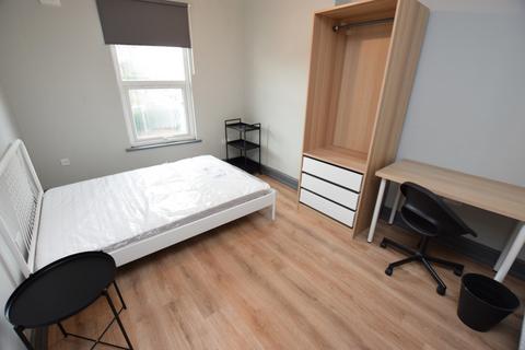 6 bedroom terraced house to rent, Victoria Promenade, Northampton NN1