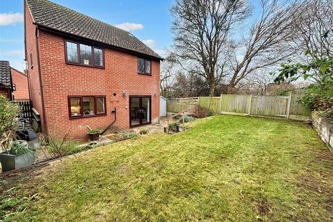 4 bedroom detached house for sale, Badgers Way, Sturminster Newton