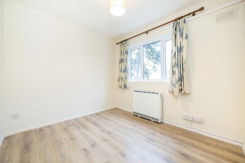 1 bedroom flat to rent, Cleeve Hill, London SE23