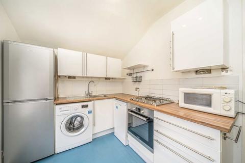 2 bedroom flat to rent, Ackroyd Road, London SE23