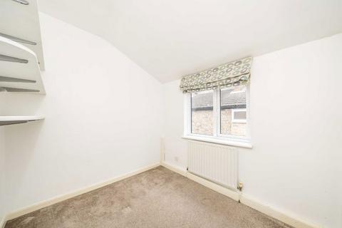 2 bedroom flat to rent, Ackroyd Road, London SE23