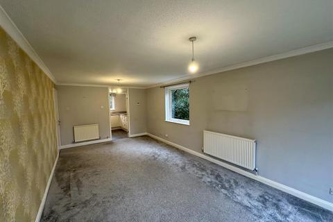 2 bedroom apartment to rent, Westcliffe Court, Darlington