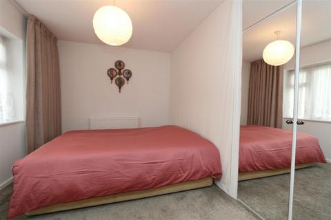 1 bedroom flat to rent, Albemarle Road, Beckenham