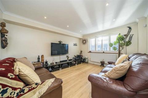 3 bedroom semi-detached house for sale, Somertrees Avenue, London SE12