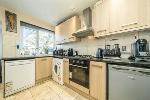 3 bedroom semi-detached house for sale, Somertrees Avenue, London SE12