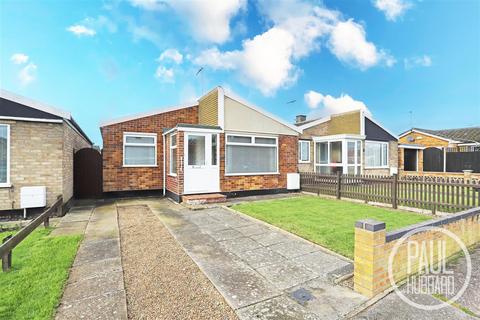 2 bedroom detached bungalow for sale, Moyes Road, Oulton Broad, NR32