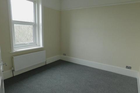 2 bedroom flat to rent, St. Peters Road, East Sussex