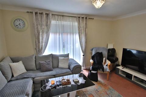 3 bedroom house to rent, Columbine Road, Walton Cardiff, Tewkesbury