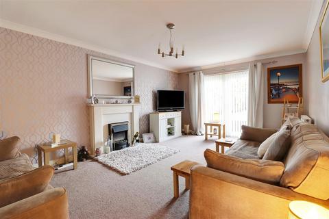 5 bedroom detached house for sale, Hanover Drive, Brough