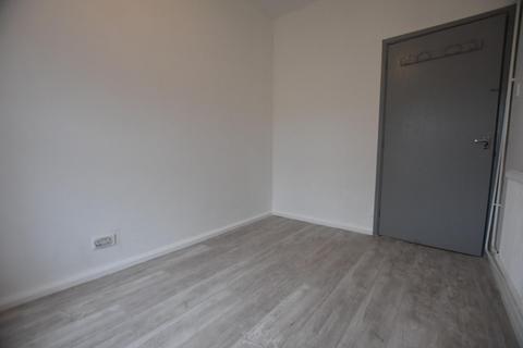 2 bedroom flat to rent, Gladstone Street, Millfield, Peterborough, PE1