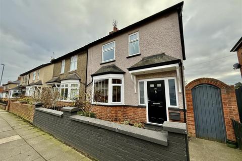 3 bedroom semi-detached house for sale, Willow Road, Darlington