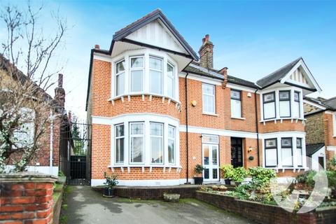 4 bedroom semi-detached house for sale, Dunvegan Road, London, SE9