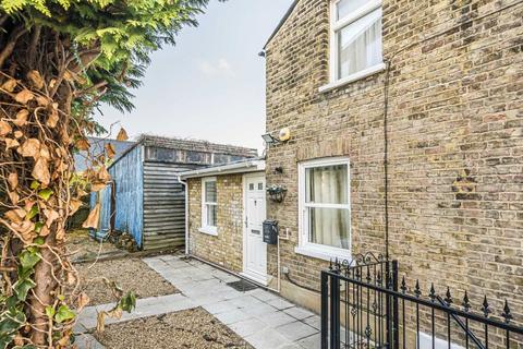 72a The Green, Twickenham, TW2 5AG
