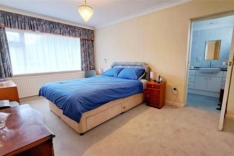 3 bedroom bungalow for sale, Earlsdon Way, Highcliffe, Christchurch, Dorset, BH23