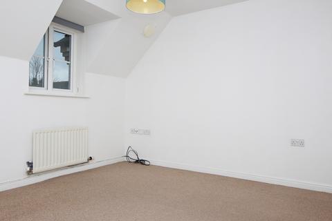 2 bedroom apartment to rent, Queen's Walk, Peterborough PE2