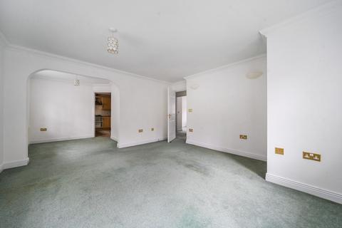 2 bedroom ground floor flat for sale, Shepherds Spring Lane, Andover, SP10 1QN