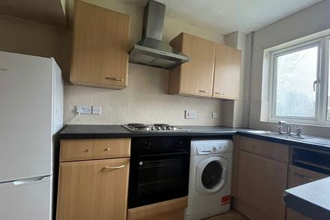 1 bedroom terraced house to rent, Sycamore Walk, Egham, Surrey, TW20