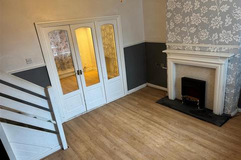 2 bedroom terraced house for sale, South Street, Pontypool NP4