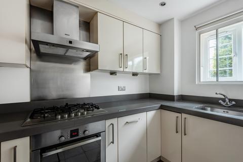 2 bedroom flat to rent, Aylmer Road East Finchley N2