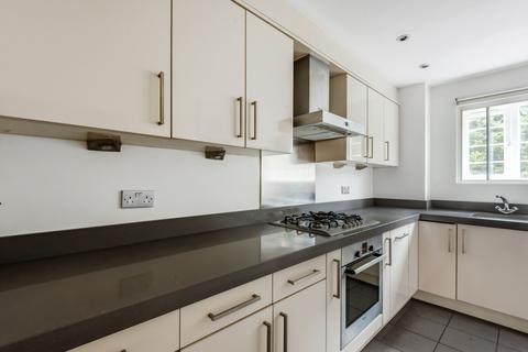 2 bedroom flat to rent, Aylmer Road East Finchley N2