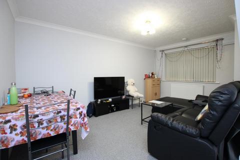 2 bedroom end of terrace house to rent, Meadow Way, Bristol BS32