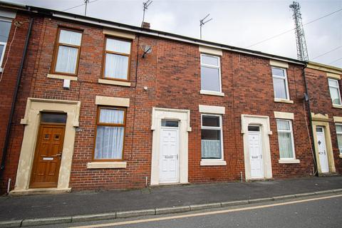 2 bedroom terraced house to rent, 2-Bed Terraced House to Let on Crown Street, Preston