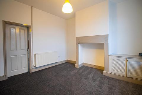 2 bedroom terraced house to rent, 2-Bed Terraced House to Let on Crown Street, Preston