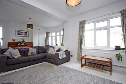 undefined, Muriau Park, Caernarfon, Gwynedd, LL55