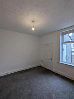 2 bedroom terraced house to rent, Arran Street, Burnley BB11