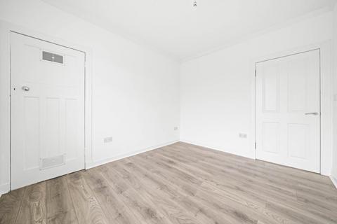 3 bedroom flat to rent, Montford Avenue, Glasgow G73