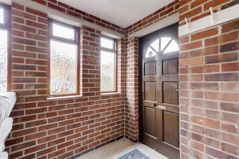 3 bedroom detached house for sale, Kingsbury Drive, Nottingham NG8