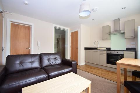 1 bedroom apartment to rent, Marina House, 6 Harbour Walk