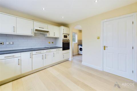 4 bedroom detached house to rent, Maple Close, Doveridge DE6