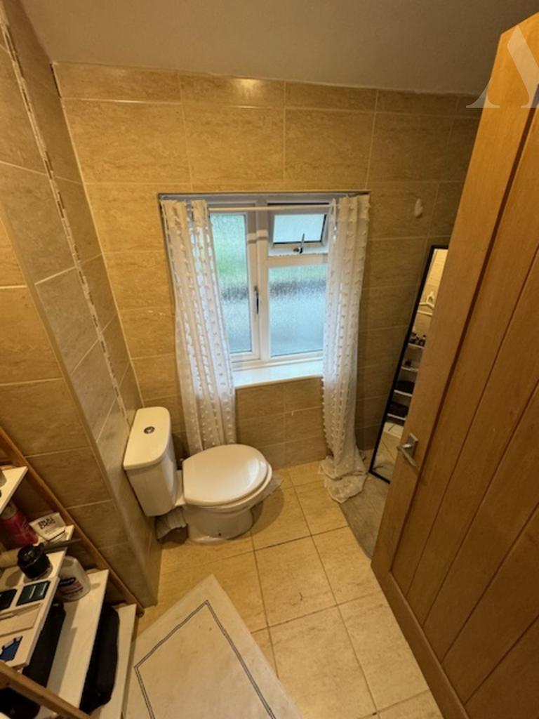 Maud ROad Shower Room x 2