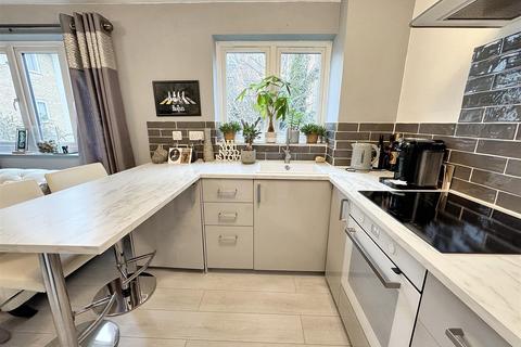 22 Carolina Close, London, E15 1JR