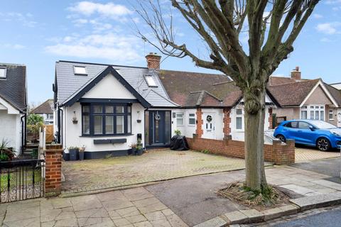 3 bedroom semi-detached house for sale, Hillrise Avenue, North Watford