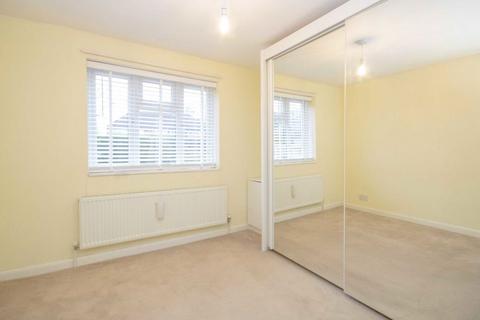 1 bedroom flat to rent, Cranborne Avenue, Surbiton KT6