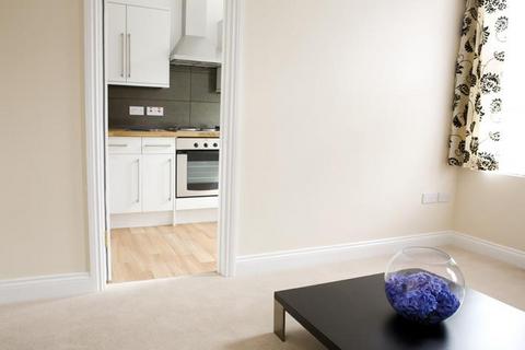 2 bedroom flat to rent, Kingsmead Road, SW2