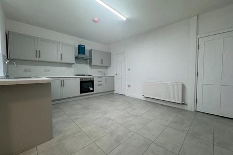 3 bedroom house to rent, Abbott Terrace, Wakefield