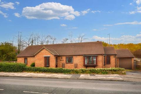 3 bedroom bungalow for sale, Denby Dale Road East, Durkar, Wakefield, West Yorkshire