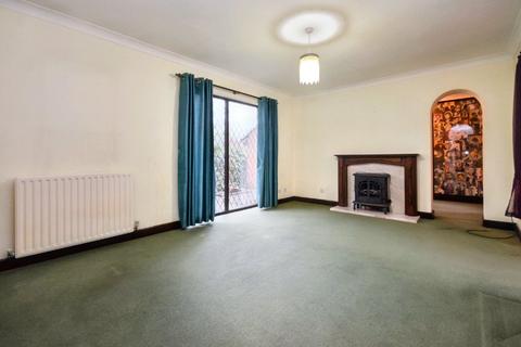 3 bedroom bungalow for sale, Denby Dale Road East, Durkar, Wakefield, West Yorkshire