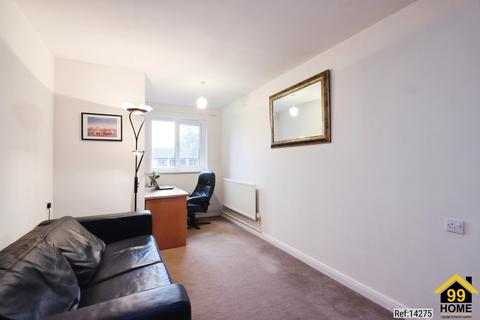 2 bedroom flat for sale, Birchcroft, Sheffield, S7