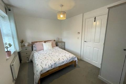 2 bedroom semi-detached house to rent, Framingham Crescent, Poringland, Norwich, Norfolk, NR14