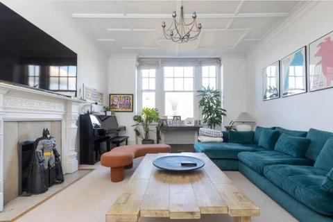 5 bedroom flat for sale, Oakwood Court, Kennsington, London