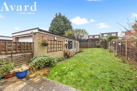 3 bedroom semi-detached bungalow to rent, Glenfalls Avenue, Brighton BN1