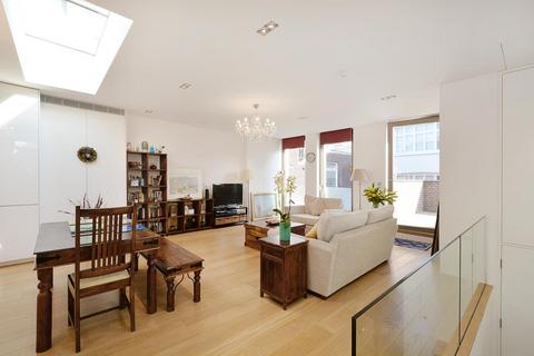 3 bedroom duplex for sale, Warwick Court, Holborn, WC1R