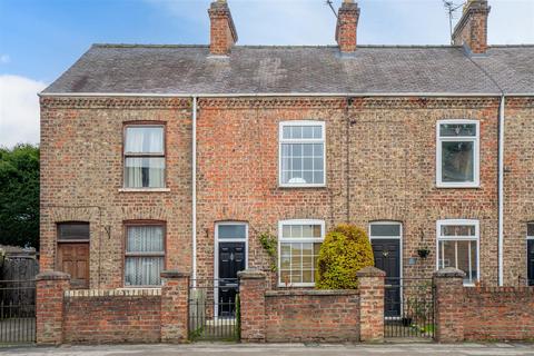 2 bedroom terraced house to rent, Gale Lane, York